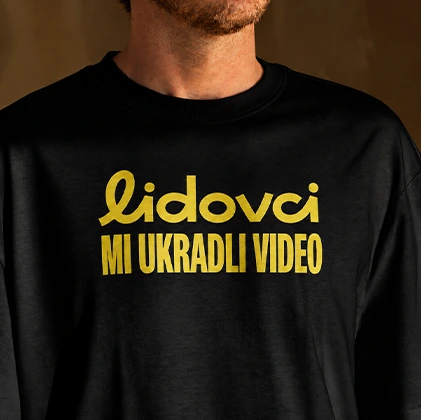 Detail trička Lidovci mi ukradli video